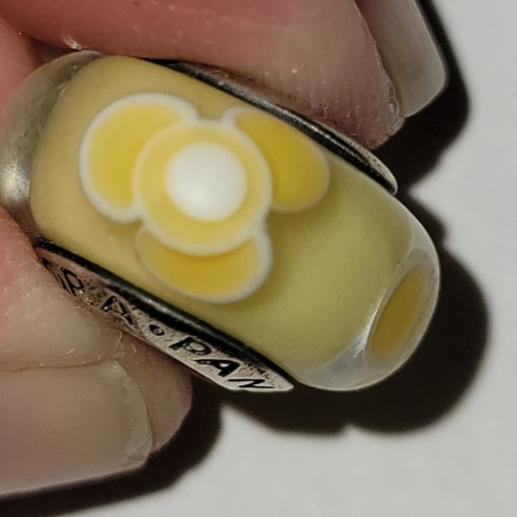 Pandora Flowers For You Yellow Charm Authentic - Picture 3 of 5